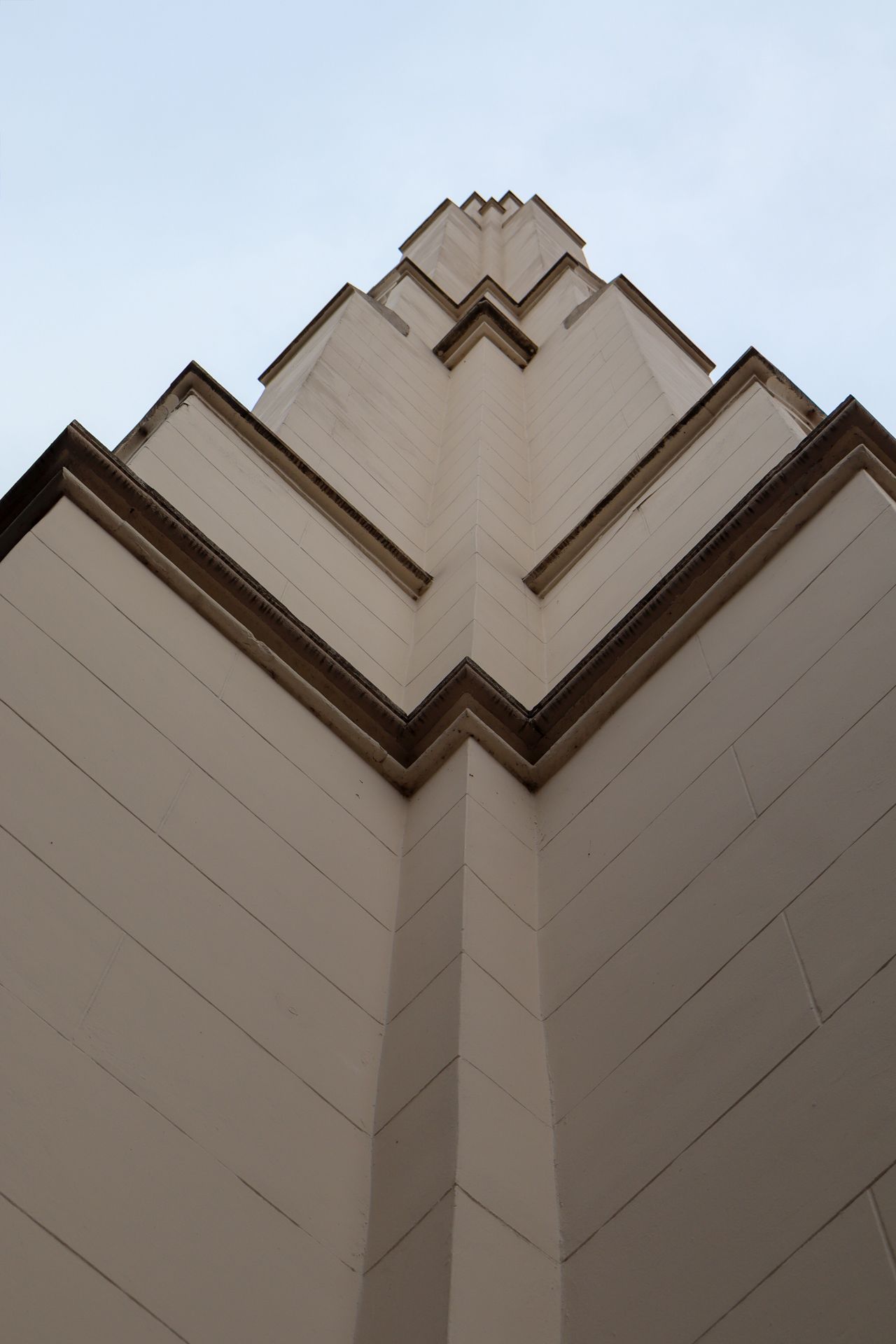 Orbán Tibor Ferenc: Ég felé mutató geometria