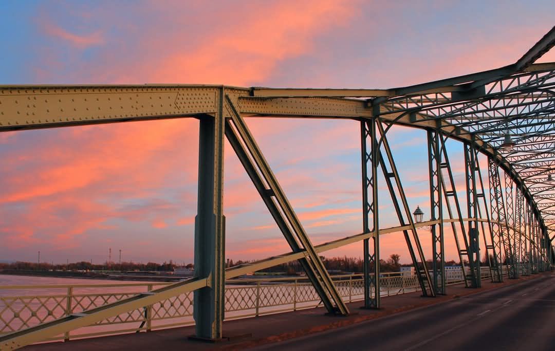 Németh Bernadett: A híd ami összeköt